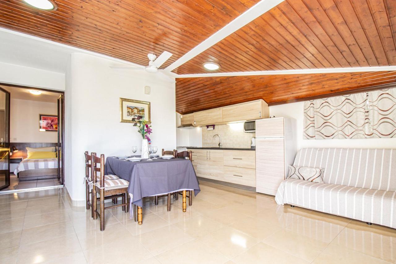 Galapagus Privat Beach & Boat Dock Lejlighed Metajna Eksteriør billede